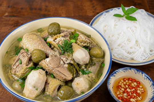 Vịt om sấu - món ngon dân dã cho bữa cơm gia đình