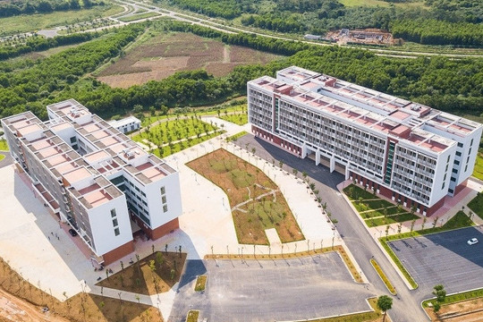 Bộ Chính trị: Giảm tối thiểu 20% đầu mối cơ sở giáo dục đại học trước tháng 4/2027
