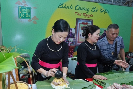 Bếp làng Bờ Đậu giữ trọn hương vị quê hương