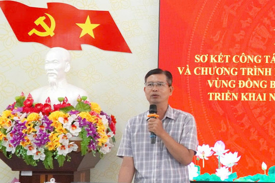 Chính sách đối với Người có uy tín: Không để khoảng trống, không để gián đoạn