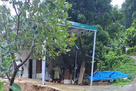 Mưa lớn, sạt lở đe dọa nhiều khu vực miền núi Thanh Hóa