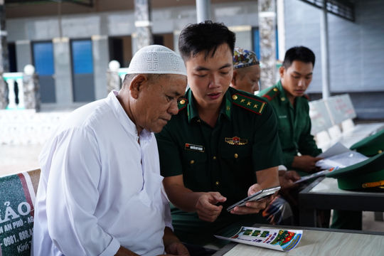 Dựng “cột mốc số” nơi biên giới: Cách làm mới từ sức dân và người lính Biên phòng An Giang