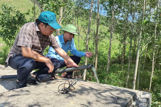 Tìm giải pháp về nước sinh hoạt ở Quảng Trị: Nguồn nước cạn kiệt, công trình nước sinh hoạt tự chảy mất tác dụng (Bài 1)