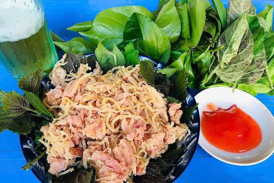 Thịt chua đu đủ - nét riêng trong món ăn của người Mường