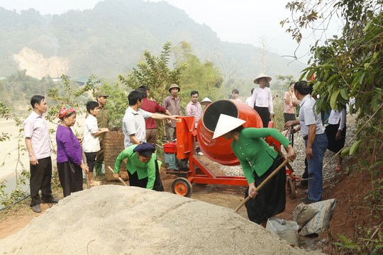 Lào Cai hỗ trợ 10 tháng phụ cấp cho người hoạt động không chuyên trách cấp thôn khi nghỉ việc