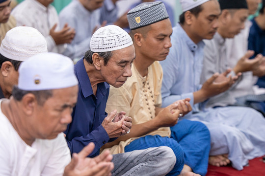 Một ngày bên trong thánh đường Chăm Islam giữa lòng TP.HCM
