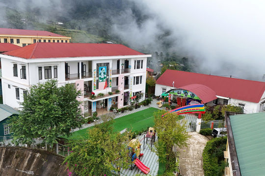 Kim Nọi sẵn sàng đón hơn 500 trẻ dân tộc Mông đến lớp sau sáp nhập
