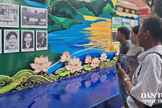 Làng Sen đón 545 đoàn khách trong ngày cuối tháng 8