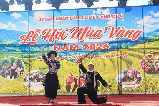 [Video] Ấn tượng với một không gian đầy sắc màu văn hóa Mông