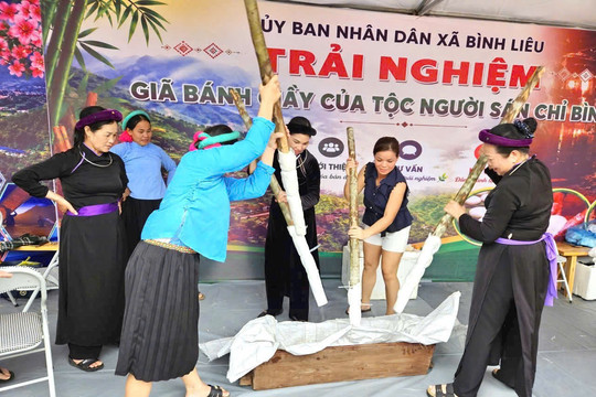 Đưa văn hóa dân tộc xuống chợ phiên đón Tết Độc lập
