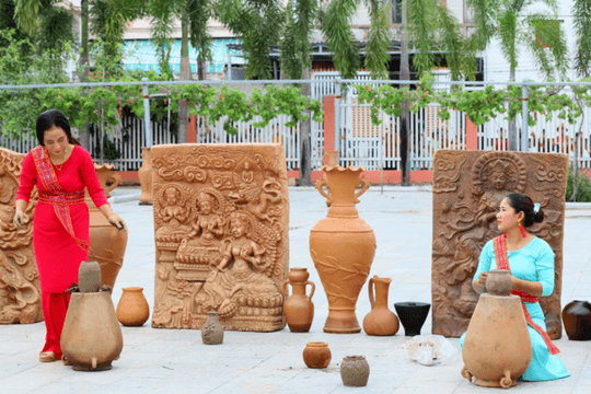 Khánh Hòa tìm thiết kế “đại diện” cho sản phẩm gốm Chăm