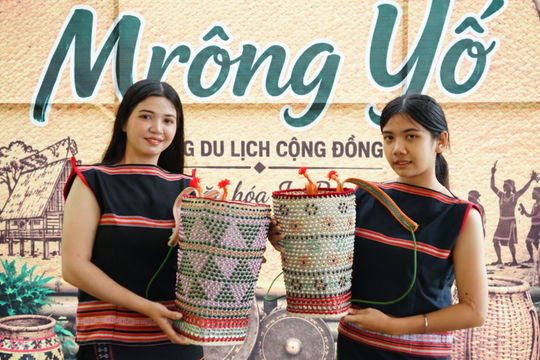 Những chiếc gùi độc đáo của người Gia Rai được làm từ vật bỏ đi