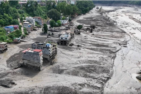 Giáo hội Phật giáo Việt Nam kêu gọi ủng hộ nạn nhân lũ quét tại Nepal - Trung Quốc