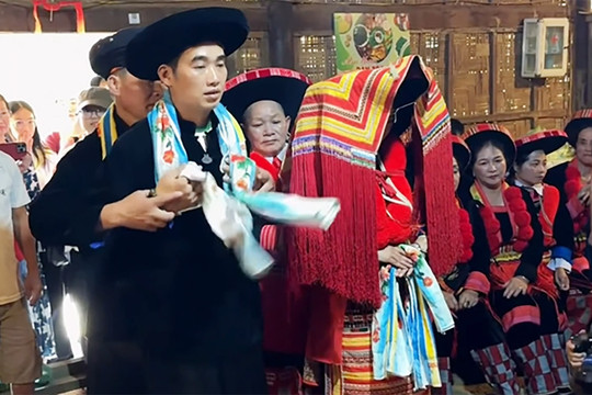 [Short video] Thông điệp trong nghi lễ đám cưới người Dao Đỏ ở Cao Bằng ít người biết