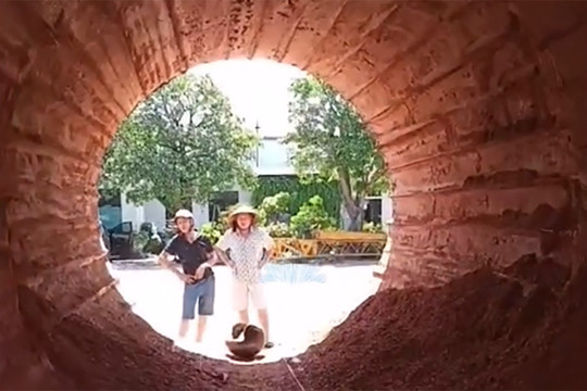 [Short video] Trống “khủng” dài gần 6m, giá 4 tỷ đồng