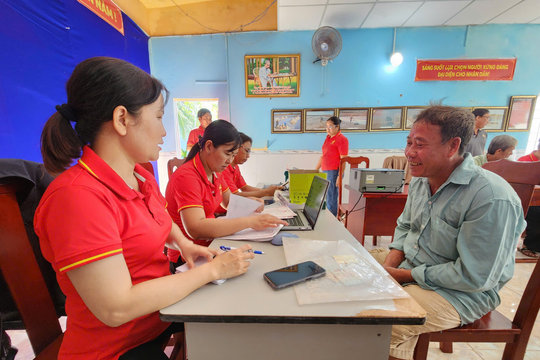 Cà Mau: Cán bộ xã đưa thủ tục hành chính lưu động về khóm, ấp
