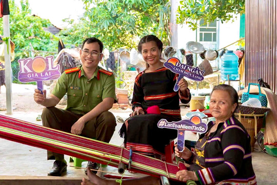 Người Gia Lai kể "chuyện đúng, chuyện đẹp" trên không gian mạng