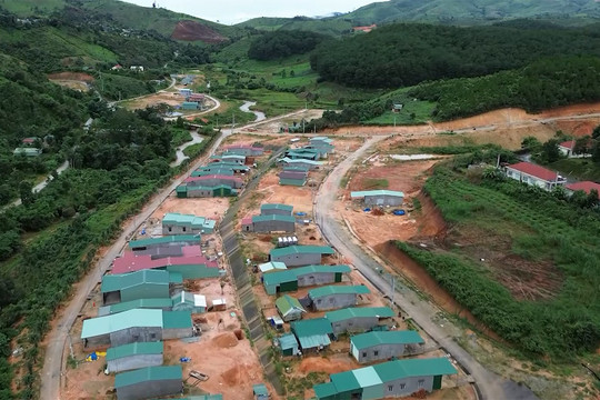[Video] Nhà mới, tương lai mới ở dự án ổn định dân cư Mô Pả