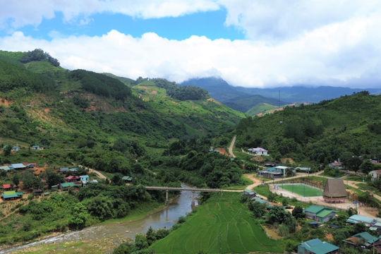 Chuyển đổi số ở các xã vùng cao, vì sao gặp khó?