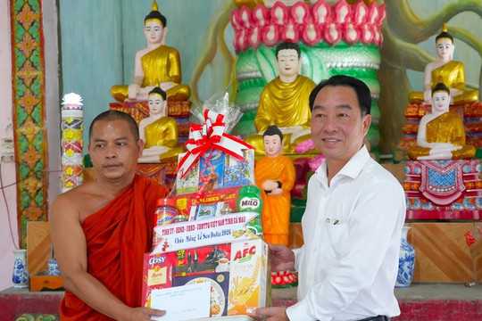 Cà Mau: Chăm lo đồng bào Khmer, vun đắp khối đại đoàn kết toàn dân tộc