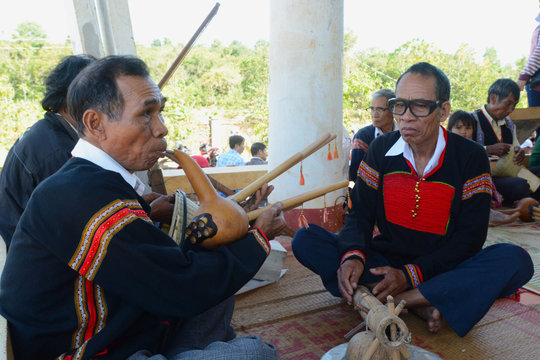 Người "nối" những nhịp chiêng ở Cư Jút