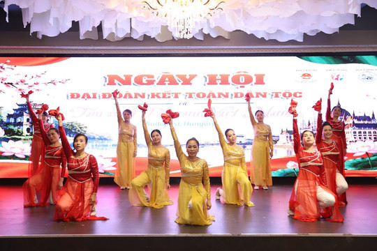 Ngày hội đại đoàn kết toàn dân tộc lần đầu tiên tại Hungary: Nơi những trái tim Việt cùng chung nhịp đập