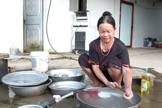 Nước sạch vùng cao Quảng Ninh: Có công trình, dân vẫn khó tiếp cận