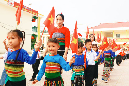 350 học sinh thấp còi, bếp ăn nội trú vận hành ra sao?