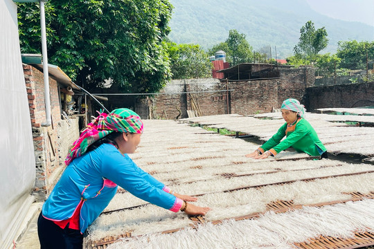 Bản Xèo đạt kết quả giảm nghèo ấn tượng