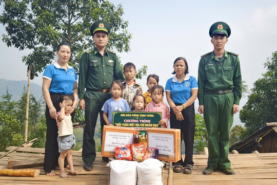 Bộ đội Biên phòng Lào Cai mở gian hàng 0 đồng, chăm lo người dân vùng biên