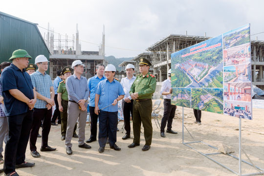 Tuyên Quang phấn đấu hoàn thành các trường nội trú đúng tiến độ