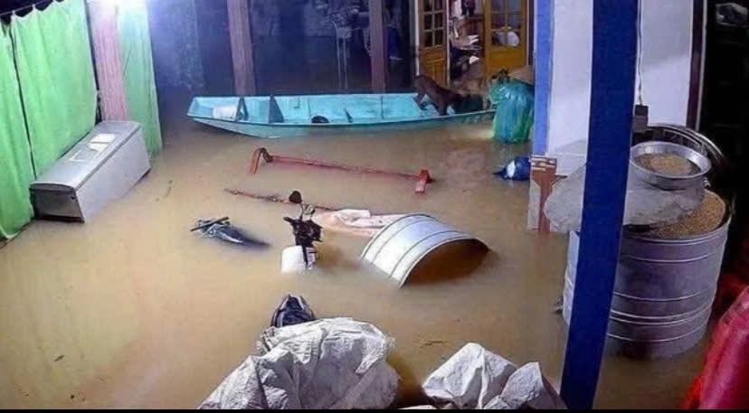 Mưa lớn gây ngập lụt ở Hà Tĩnh