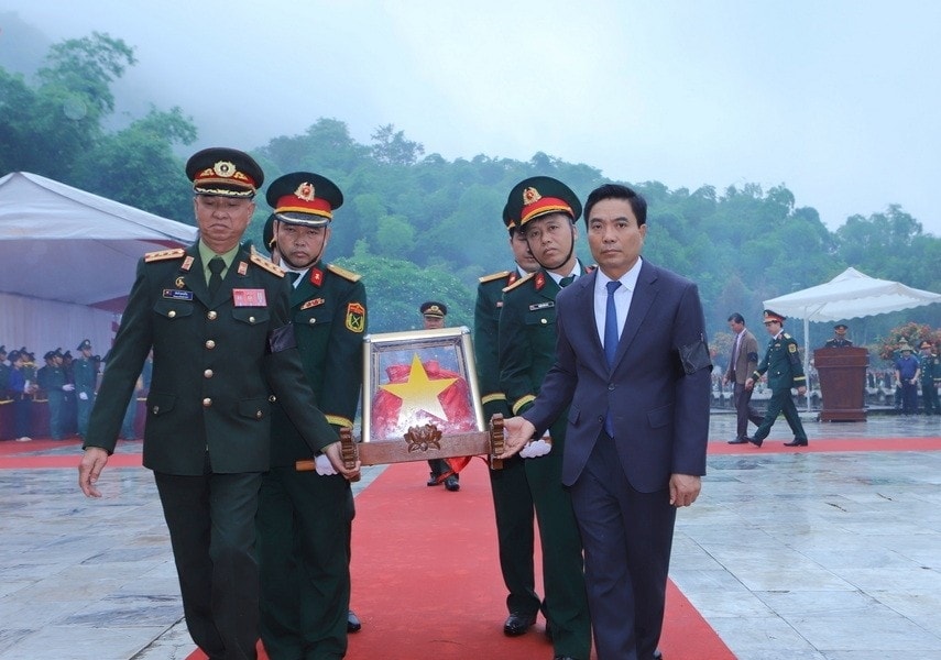 Thanh Hóa: Truy điệu, an táng hài cốt Liệt sĩ quân tình nguyện và chuyên gia Việt Nam hy sinh tại Lào