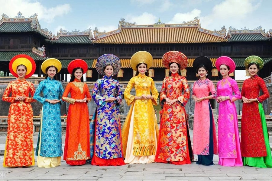 Tuần lễ Áo dài cộng đồng Huế: Diễu hành Việt phục quy mô lớn nhất từ trước đến nay