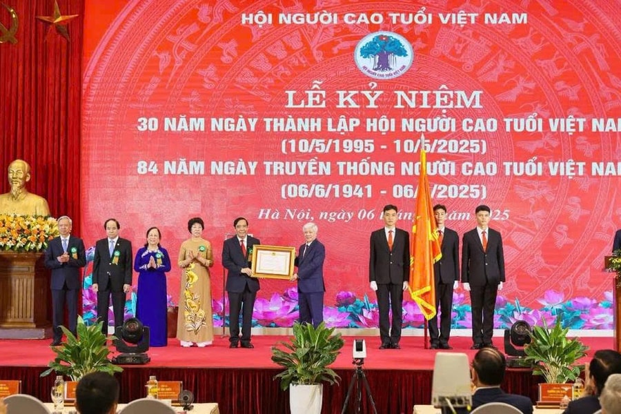 Hội Người cao tuổi Việt Nam kỷ niệm 30 năm thành lập, đón nhận Huân chương Lao động hạng Nhất