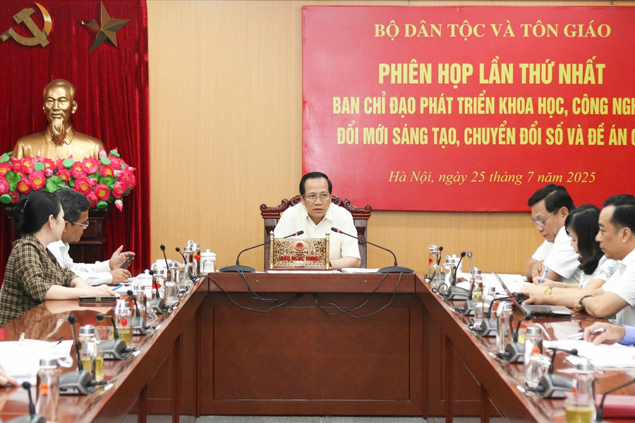Bộ trưởng Bộ Dân tộc và Tôn giáo Đào Ngọc Dung: Nhận diện thực chất vấn đề chuyển đổi số, quyết liệt tổ chức lại nhiệm vụ với tư duy đổi mới