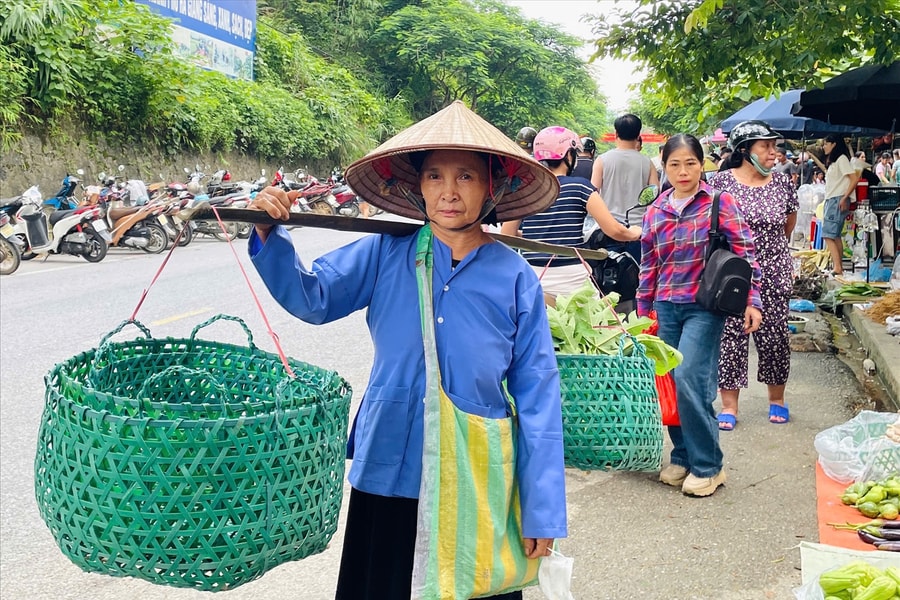 Đậm chất quê nơi chợ phiên Hà Giang