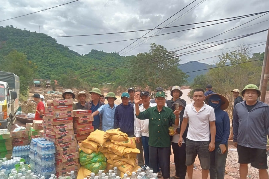 Nhìn lại thảm họa lũ lụt miền Tây Nghệ An: Viết tiếp câu chuyện nghĩa tình (Bài 3)