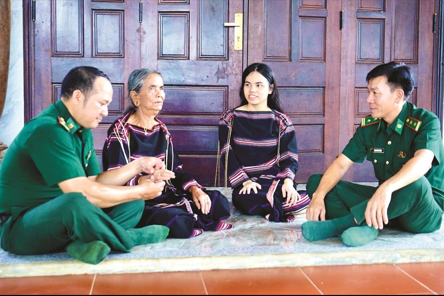 Chuyện trên chốt tiền tiêu “xanh"