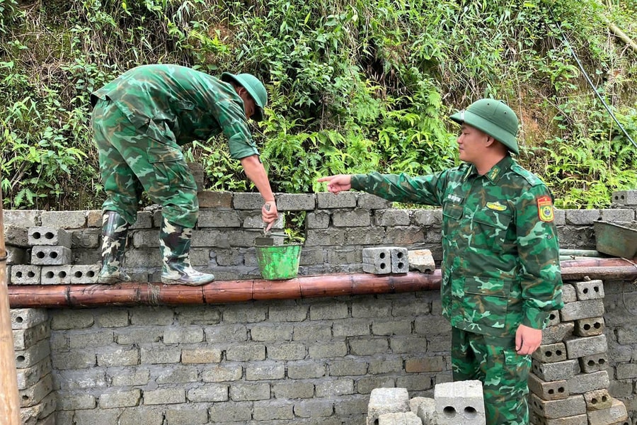 Thêm một căn nhà là thêm một điểm tựa vững chắc để bà con yên tâm gắn bó với biên cương