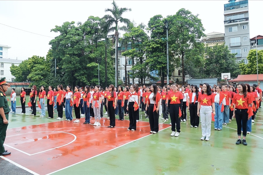 Khối báo chí hăng say tập luyện, chuẩn bị hình ảnh đẹp nhất tham gia diễu hành trong ngày lễ lớn của đất nước