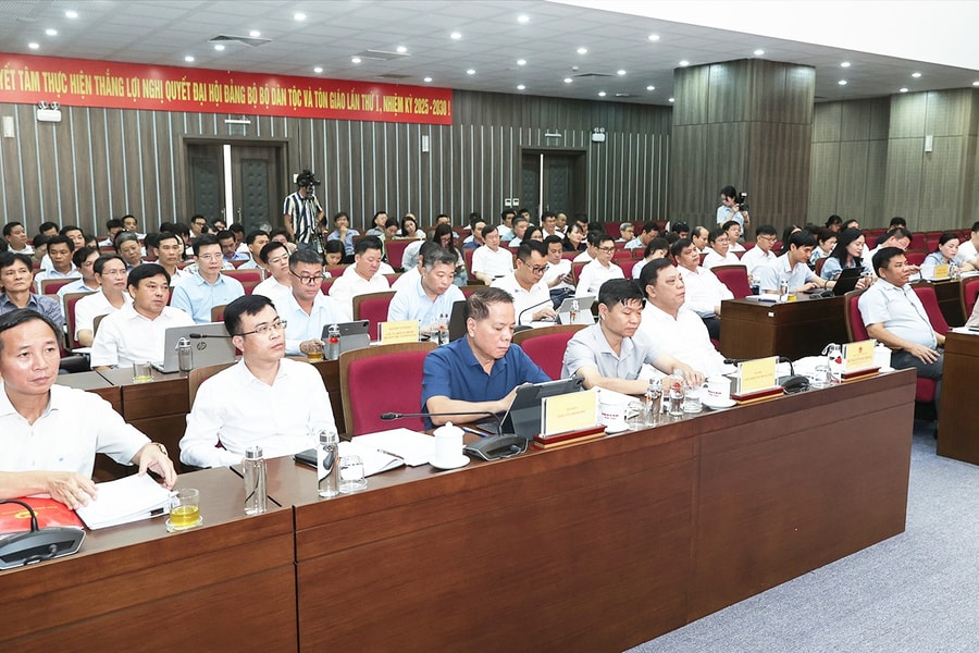 Chương trình dành cho đồng bào tập trung giải quyết một số vấn đề khó khăn nhất