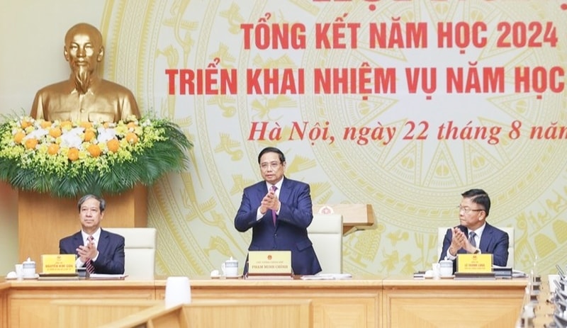Thủ tướng Phạm Minh Chính dự Hội nghị tổng kết năm học 2024 - 2025, triển khai nhiệm vụ năm học 2025 - 2026