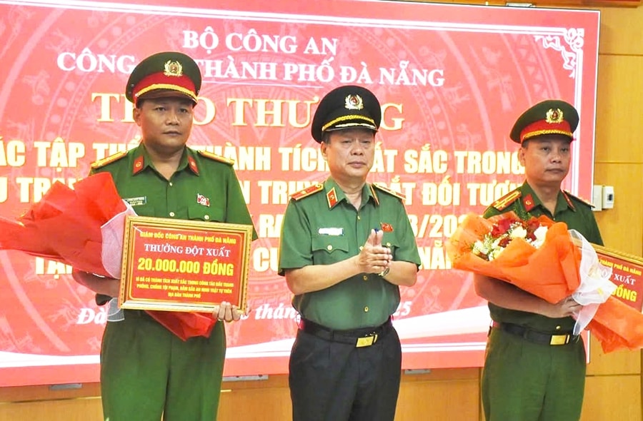 Khen thưởng các đơn vị phá án nhanh vụ cướp tiệm vàng ở Đà Nẵng