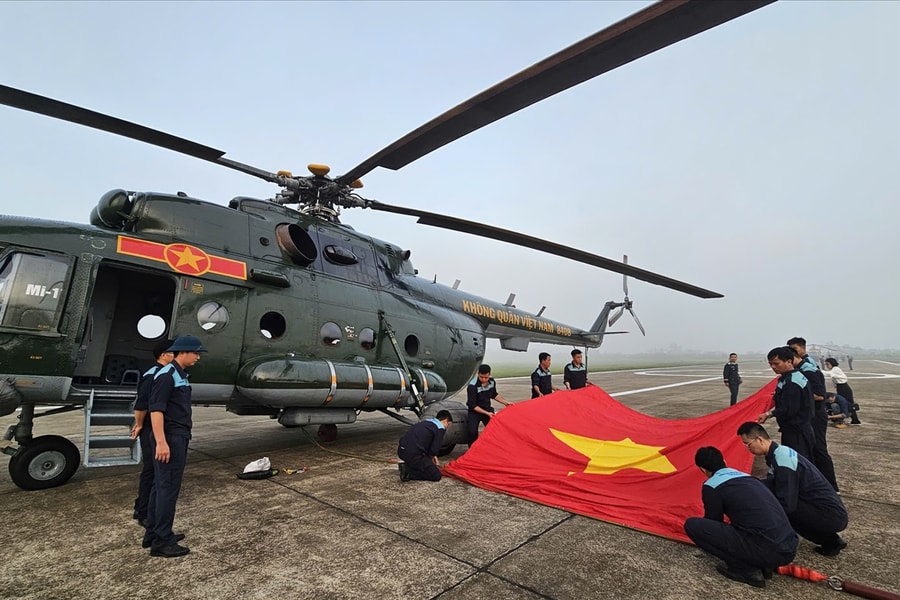 Nhìn lại hình ảnh phi đội trực thăng Mi-171, Mi-17 và Mi-8 trước giờ bay lễ diễu binh 2/9
