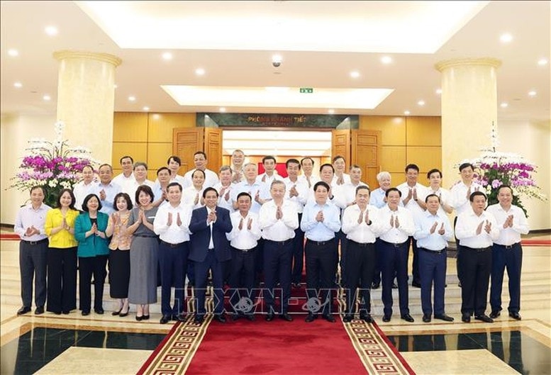 Bộ Chính trị cho ý kiến về công tác chuẩn bị Đại hội Đảng bộ các cơ quan Đảng Trung ương