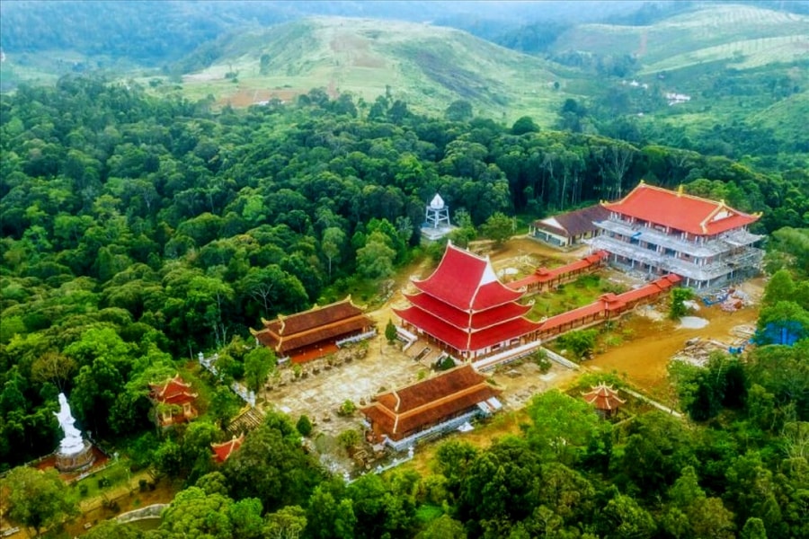 Chốn thiền định trên đỉnh mây giăng