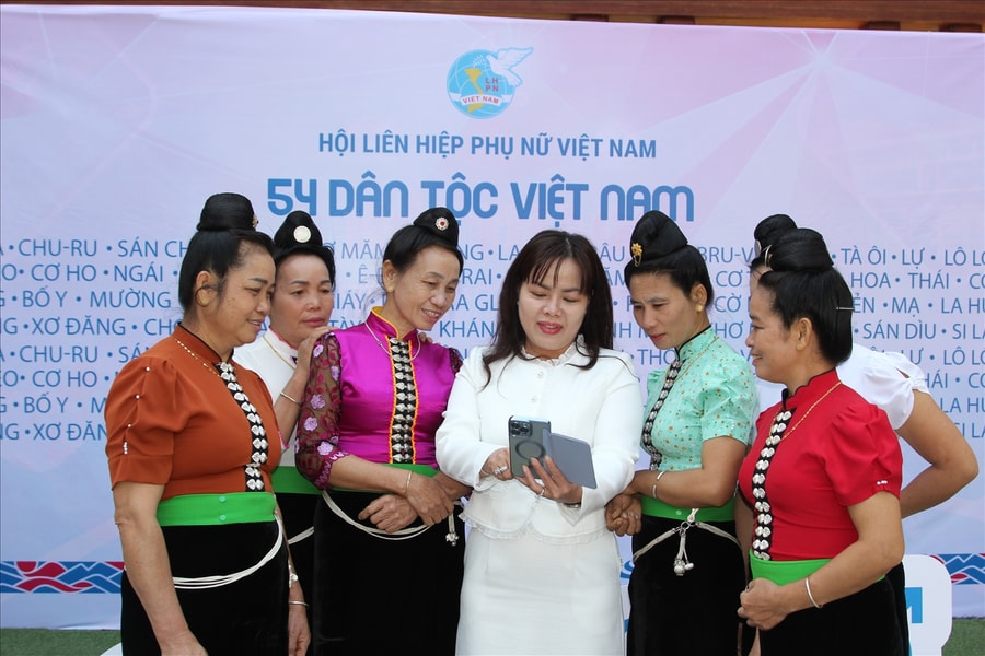 Dự án 8: Khơi dậy tiềm năng, rút ngắn khoảng cách phát triển vùng DTTS