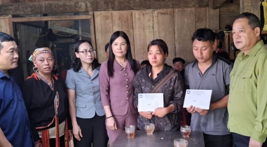 Để những cánh cổng trường thực sự an toàn