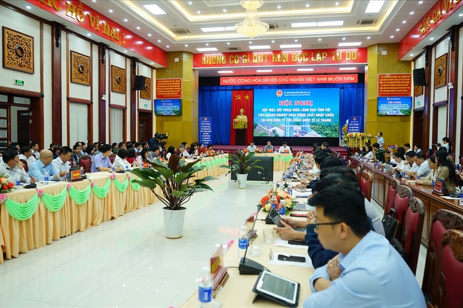 Cần có chiến lược đầu tư, phát triển theo hướng bền vững, lâu dài khu vực biên giới